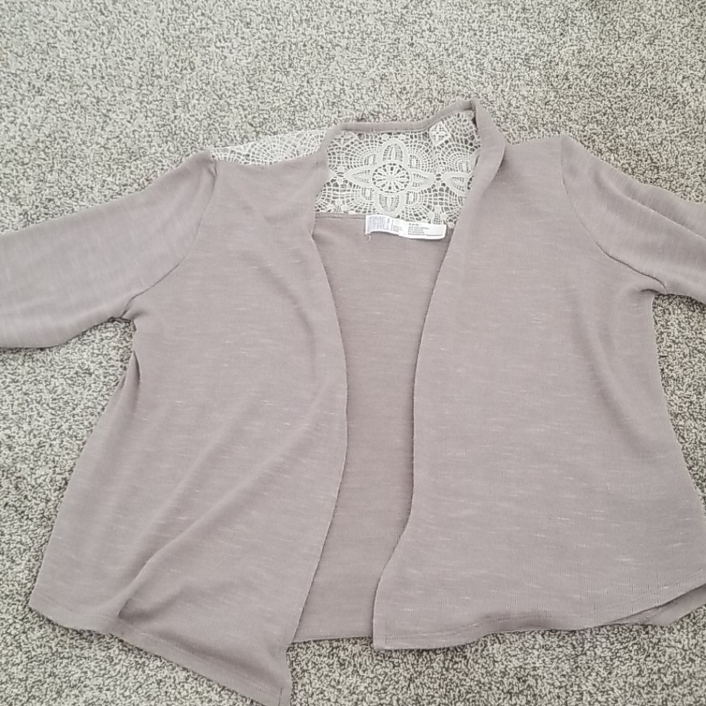 Beige cardigan with white lace detailing